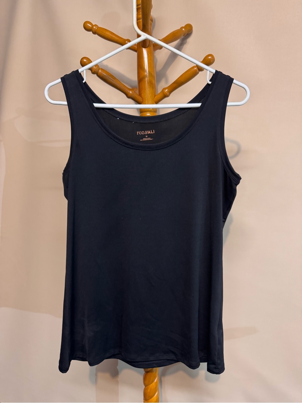 Women’s Roz & Ali Black Scoop Neck Tank Top